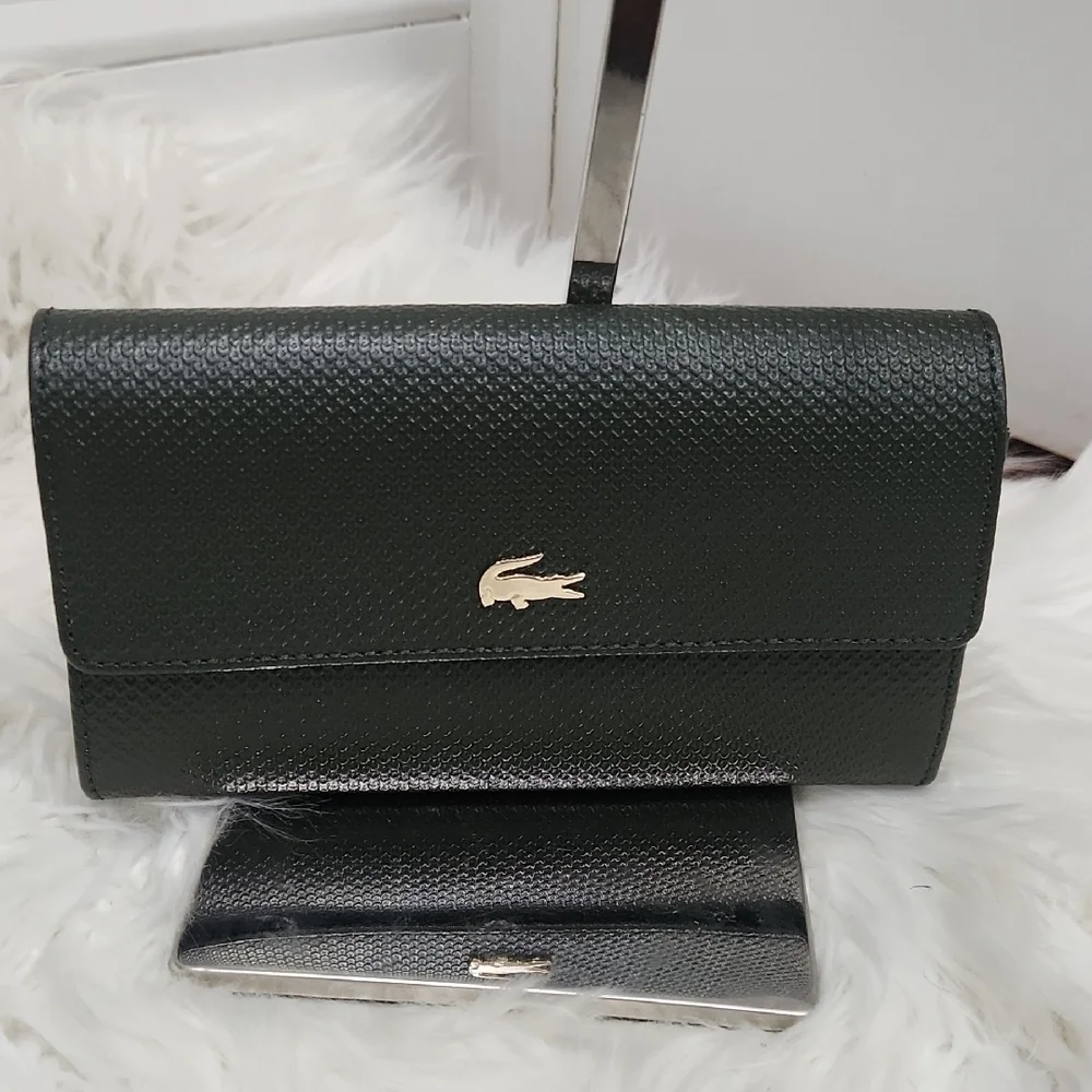 💚▪️Lacoste▪️ Women's Green Chantaco Continental Split Cow Leather Wallet